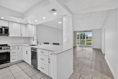 Beautifully renovated ground-floor condo in Palm Springs 2, a - photo 1