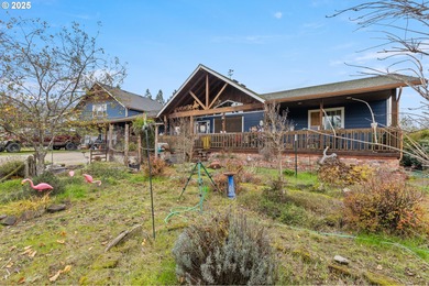 Lake Home For Sale in Sutherlin, Oregon