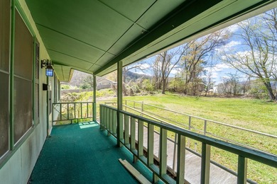 Over 2,000 sq/ft of living space gives this in-town 3-bedroom