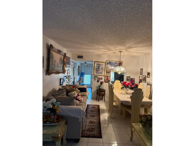 1ST FLOOR, LOVELY 2 BEDRM CONVERTIBLE, MOVE IN CONDITION, LIGHT - photo 2