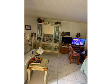1ST FLOOR, LOVELY 2 BEDRM CONVERTIBLE, MOVE IN CONDITION, LIGHT - photo 3