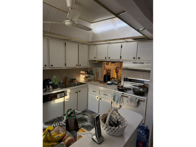 1ST FLOOR, LOVELY 2 BEDRM CONVERTIBLE, MOVE IN CONDITION, LIGHT - photo 4