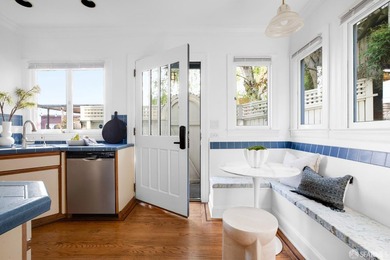 Set on Bernal Heights' North Slope, this updated duplex offers a - photo 6