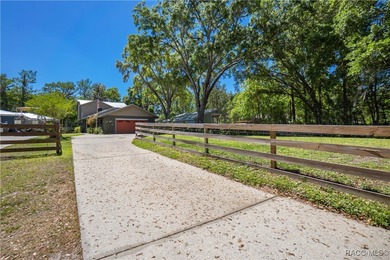 (private lake, pond, creek) Home For Sale in Brooksville Florida