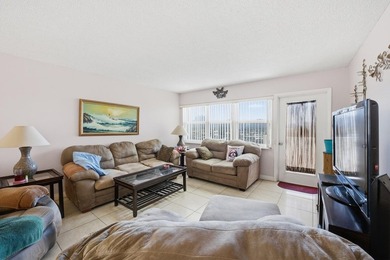 Spacious 2-bedroom, 2-bath condo with tranquil water views - photo 12