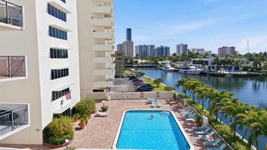 Spacious 2-bedroom, 2-bath condo with tranquil water views - photo 33