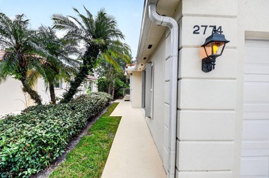 ***NEW ROOF***Welcome to this move-in ready, lake view, 2 BR, 2 - photo 34