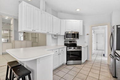 ***NEW ROOF***Welcome to this move-in ready, lake view, 2 BR, 2 - photo 36