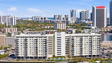 Spacious 2-bedroom, 2-bath condo with tranquil water views - photo 40