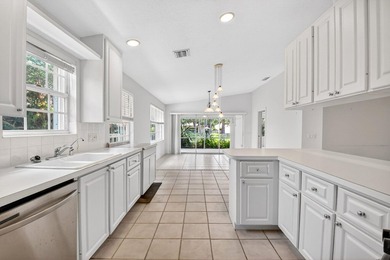 ***NEW ROOF***Welcome to this move-in ready, lake view, 2 BR, 2 - photo 47