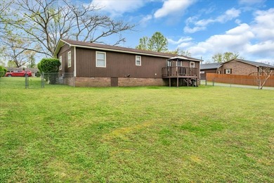 Looking for a large backyard in a quiet cul-de-sac? Or be within - photo 5