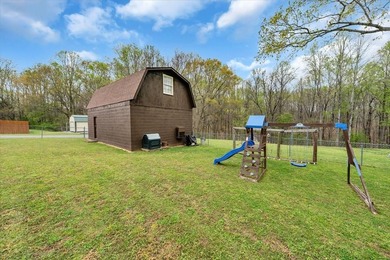 Looking for a large backyard in a quiet cul-de-sac? Or be within - photo 6