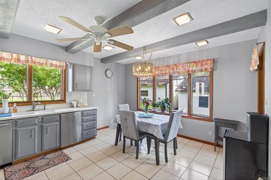 Spacious and beautifully updated 4-bedroom, 3-bath two-story - photo 14