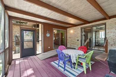Spacious and beautifully updated 4-bedroom, 3-bath two-story - photo 16