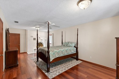 Spacious and beautifully updated 4-bedroom, 3-bath two-story - photo 30