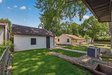 Spacious and beautifully updated 4-bedroom, 3-bath two-story - photo 45