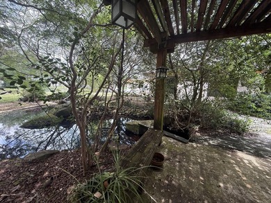 Welcome to this single-story residence in The Acreage, offering - photo 3