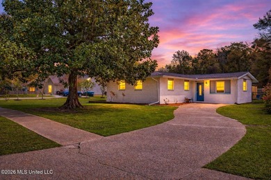 Live where the Gulf Coast lifestyle meets everyday comfort at - photo 1