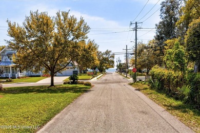 Live where the Gulf Coast lifestyle meets everyday comfort at - photo 4