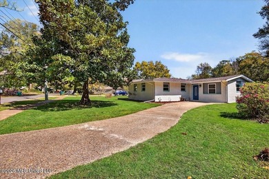 Live where the Gulf Coast lifestyle meets everyday comfort at - photo 9