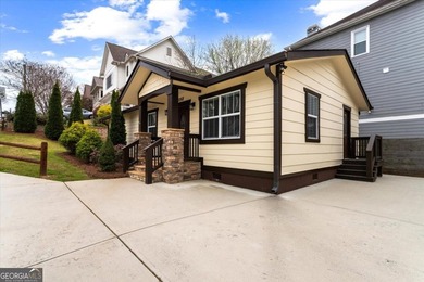 LOCATION, LOCATION, LOCATION! Charming bungalow cottage located - photo 35