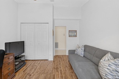 Desirable Balmoral model without the wall creating an open great - photo 8