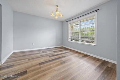 Beautifully maintained and move-in ready 4-bedroom, 3-bath home - photo 8