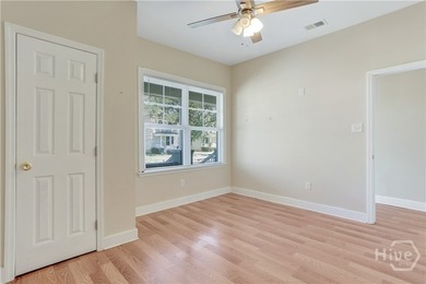 Move-in ready 3BR/1BA single-family home on a desirable corner - photo 8