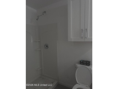 Endless possibilities await in this spacious two-story building - photo 8