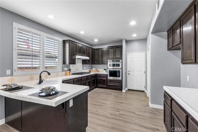 STOP SCROLLING-THE HOME EVERYONE WANTS JUST HIT THE MARKET! Golf - photo 18