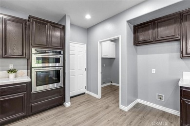 STOP SCROLLING-THE HOME EVERYONE WANTS JUST HIT THE MARKET! Golf - photo 23