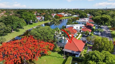TASTEFULLY UPDATED END-UNIT VILLA WITH A BRAND NEW 2024 ROOF! - photo 23