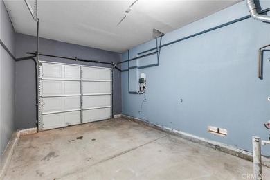 STOP SCROLLING-THE HOME EVERYONE WANTS JUST HIT THE MARKET! Golf - photo 31