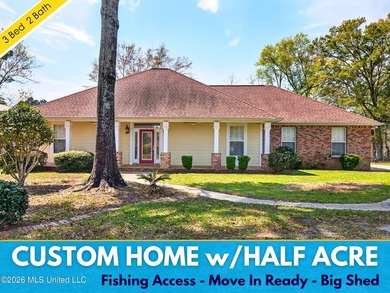 Located in the desirable Robinwood Village neighborhood in - photo 1