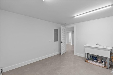 76 Warren Avenue has been completely re-imagined and it is ready - photo 42