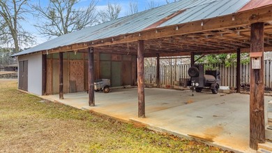 SUNSETS AND VIEWS FOR DAYS! This stunning fee simple lake home - photo 24