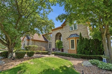 Welcome to this stunning all-brick Colonial offering 4,087 SQFT - photo 1