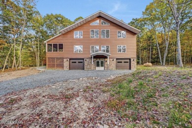 Lake Wallenpaupack Home For Sale in Tafton Pennsylvania