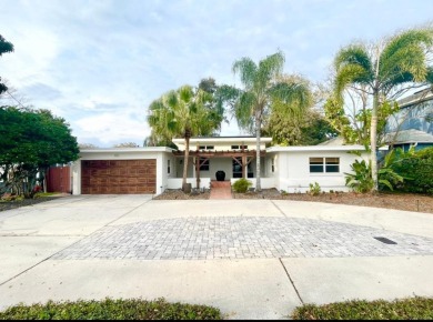 Lake Home Sale Pending in Orlando, Florida