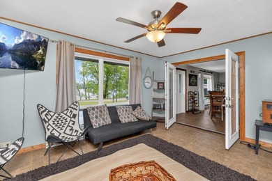 This four-bedroom, three-bath, 2,994-square-foot split level - photo 12