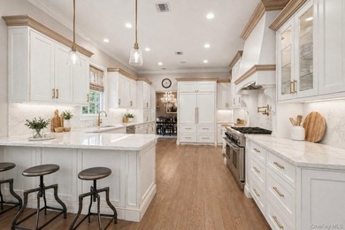 Privately sited adjacent to an eight acre nature preserve and - photo 14
