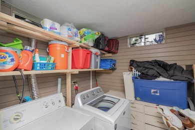 This four-bedroom, three-bath, 2,994-square-foot split level - photo 17