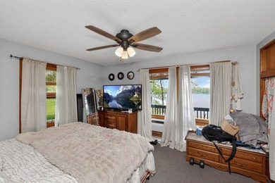 This four-bedroom, three-bath, 2,994-square-foot split level - photo 25