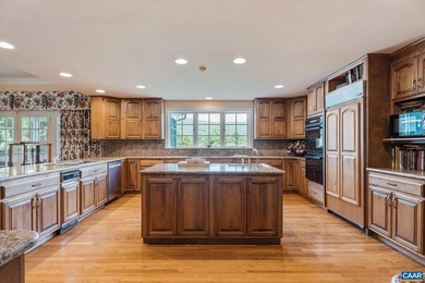 Situated at the foothills of the Blue Ridge Mountains, White - photo 28