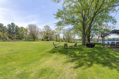 This four-bedroom, three-bath, 2,994-square-foot split level - photo 37