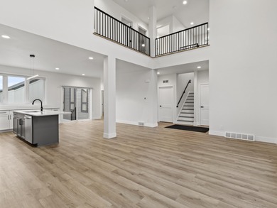 Located in one of Oak Creeks finest communities, this home - photo 6