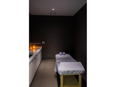 25th Floor 2BD/2BA unit in the heart of the Entertainment