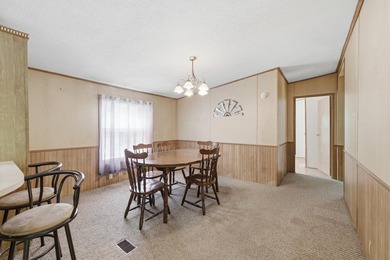 Perfectly positioned on a desirable corner lot, this spacious - photo 11