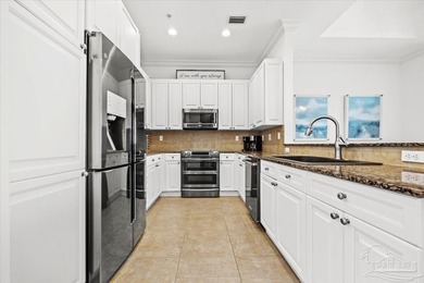 Imagine an EXQUISITE PENTHOUSE whose sweeping vistas stretch - photo 11