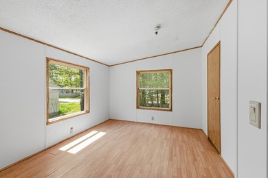 Perfectly positioned on a desirable corner lot, this spacious - photo 17